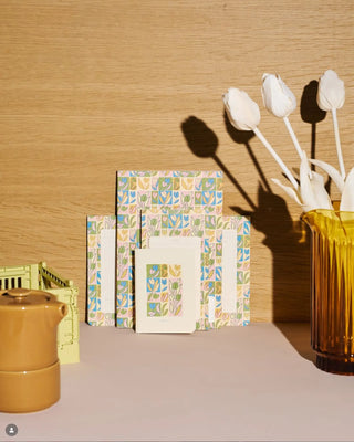 Dénichez le cadeau parfait à moins de 25€ chez CQFD Avignon. Large choix de produits 100% français : soins bio, papeterie, jouets en bois et accessoires zéro déchet.