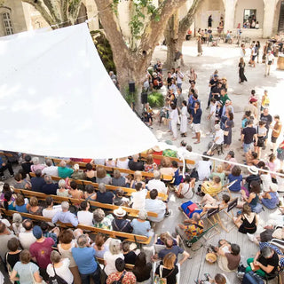 Le festival d'avignon au cloitre saint louis, conferences et echanges d'idées