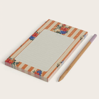 Découvrez le bloc-notes Nonna de Season Paper chez CQFD Avignon. 75 pages détachables au charme rétro et fleuri, éco-conçues et fabriquées en France.