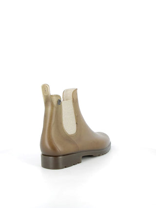 Découvrez les bottines Jomnat Méduse® en chanvre et PVC. Imperméables, durables 15 ans et fabriquées en France. L'innovation éco-responsable chez CQFD Avignon.