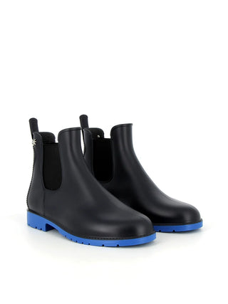 Découvrez les bottines Jumpy Méduse® marine et bleu. Imperméables, durables 15 ans et 100% recyclables. Le savoir-faire français pour enfants chez CQFD Avignon.