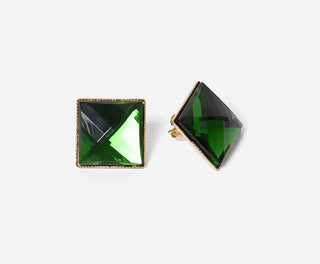 Craquez pour les boucles Candy Vert Topaze Chic Alors chez CQFD. Cristal upcyclé & doré 24K. Confortables, pop, chic & 100% Made in France !