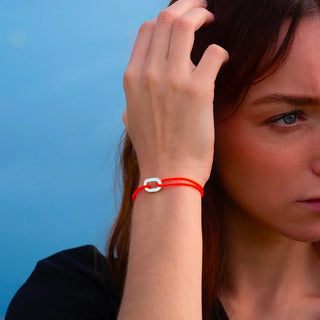 Découvrez le bracelet Maillon plaqué argent 16mm Le Vent à La Française chez CQFD Avignon. Cordon garanti à vie, résistant à l'eau, fabriqué en France.