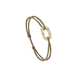 Découvrez le bracelet Maillon Plat Martelé en plaqué or du Vent à la Française chez CQFD. Bijou unisexe, cordon garanti à vie et fabriqué en France.