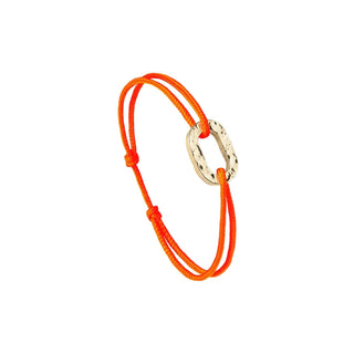 Découvrez le bracelet Maillon Plat Martelé en plaqué or du Vent à la Française chez CQFD. Bijou unisexe, cordon garanti à vie et fabriqué en France.