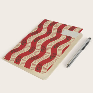 Découvrez le carnet de notes A5 Amor de Season Paper chez CQFD Avignon. 64 pages lignées, papier offset ivoire, encres végétales, 100 % fabriqué en France.