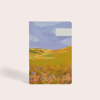 Découvrez le carnet de notes A5 Là-bas de Season Paper chez CQFD Avignon. 64 pages lignées, papier offset ivoire, encres végétales, 100 % fabriqué en France.