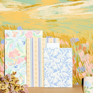 Découvrez le carnet de notes A5 Ribbons de Season Paper chez CQFD Avignon. 64 pages lignées, papier offset ivoire, encres végétales, 100 % fabriqué en France.