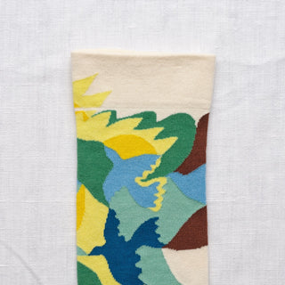 Illuminez votre style avec les chaussettes Soleil Naturel de Bonne Maison chez CQFD Avignon. Un design frais et solaire en coton égyptien de haute qualité.