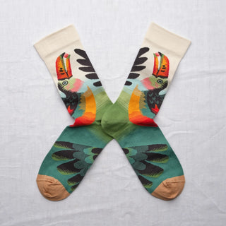 Découvrez les chaussettes "Toucan Naturel" de Bonne Maison chez CQFD Avignon. Un design exotique orange et ambre en coton égyptien premium fabriqué en France.
