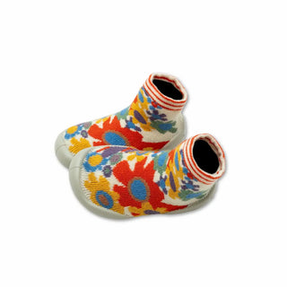 Craquez pour les chaussons Flower Power Collégien chez CQFD Avignon. Semelle ergonomique antidérapante, motif floral, lavables & 100% Fabriqués en France !