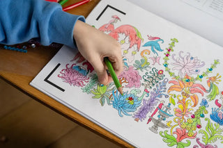 Découvrez le cahier animé Les Mille et Une Nuits des Éditions Animées. Un livre interactif magique illustré par Jeanne Macaigne, à retrouver chez CQFD Avignon.