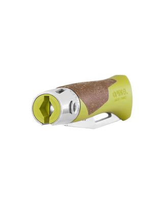 Le couteau néo7 Alpine Tilleul d'Opinel. Un concentré de technologie outdoor : mécanisme OPIFLEX®, manche liège, ultra-léger (41g). Dispo chez CQFD Avignon !