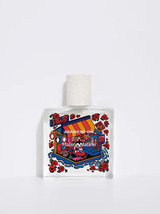 Découvrez Arashi no umi de Maison Matine chez CQFD Avignon. Un parfum frais et pétillant aux notes de pomme, jasmin et cèdre. Bio, unisexe et fabriqué en France.