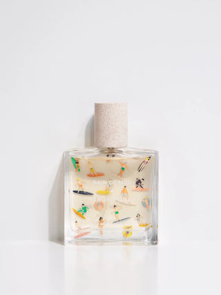 Découvrez Bain de Midi par Maison Matine chez CQFD Avignon. Un parfum solaire aux notes de tiaré et coco. Bio, éco-responsable et fabriqué en France. 50ml.