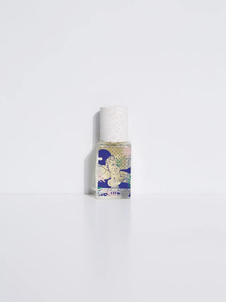 Découvrez Hasard Bazar de Maison Matine chez CQFD Avignon. Eau de parfum 15ml unisexe, notes de poivre de Sichuan et vanille. Fabriqué en France, alcool de blé bio.