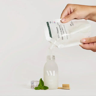 Découvrez le Dentifrice Blancheur Menthe Forte de What Matters chez CQFD Avignon. Une formule certifiée bio, 99,6% naturelle et rechargeable pour zéro déchet.