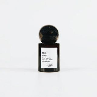 Découvrez Rital Date de Versatile chez CQFD Avignon. Un parfum aromatique et crémeux aux notes de pesto, citron et pistache. Alcool bio, végan et fabriqué en France.