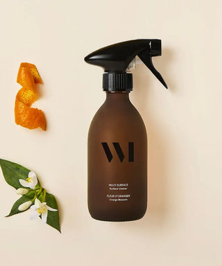 Nettoyez tout avec le Multi-Surface Fleur d'Oranger à 99% naturel. Certifié Ecocert, efficace et sans rinçage. Flacon verre renforcé® disponible chez CQFD Avignon.