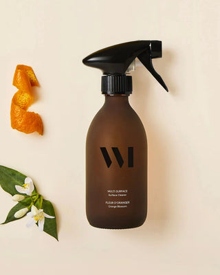 Nettoyez tout avec le Multi-Surface Fleur d'Oranger à 99% naturel. Certifié Ecocert, efficace et sans rinçage. Flacon verre renforcé® disponible chez CQFD Avignon.