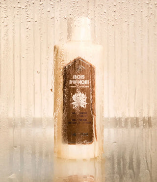 Offrez à votre peau le gel douche Bois d'Hinoki de Kerzon chez CQFD Avignon. Sillage boisé romarin & cèdre, aloe vera bio. Made in France 320ml.