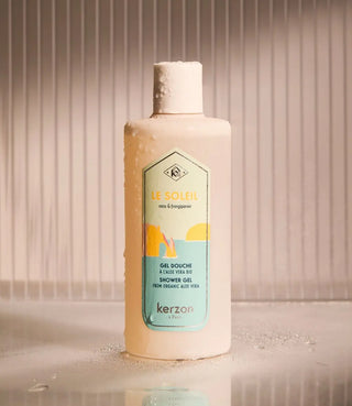 Offrez à votre peau le gel douche Le Soleil de Kerzon chez CQFD Avignon. Sillage coco & frangipanier, aloe vera bio. Made in France 320ml.