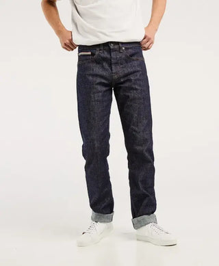 Découvrez le jean homme Dorian brut de La Gentle Factory chez CQFD Avignon. En denim lourd de coton bio 380g/m², coupe droite et fabriqué en France.
