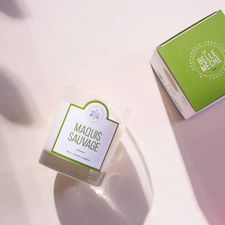 Craquez pour la bougie Maquis Sauvage de La Belle Mèche chez CQFD Avignon. Un parfum boisé et marin en cire végétale de soja 100% naturelle. Fait en France.