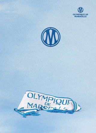 Affichez votre passion avec la silhouette murale Logo OM par The Line chez CQFD Avignon. Acier bleu, design épuré & 100% Made in France. Droit au but !