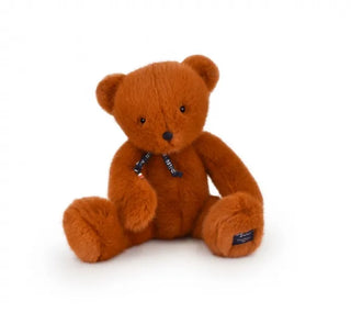 Découvrez l'Ours Sowen 40 cm Fauve, une peluche fabriquée à la main en Bretagne par Maïlou Tradition. Qualité exceptionnelle, certificat d'authenticité inclus.