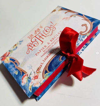 Le Papier à brûler Un air d’Apothéose d'Oriza L. Legrand. 60 lamelles parfumées de tradition artisanale française. Un voyage dans le temps chez CQFD Avignon !