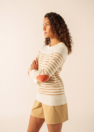 Découvrez le pull Brégançon Pop de SAINT JAMES chez CQFD Avignon. Un pull marin 100% laine fabriqué en France avec coudières contrastées et bouton fantaisie.