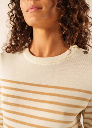 Découvrez le pull Brégançon Pop de SAINT JAMES chez CQFD Avignon. Un pull marin 100% laine fabriqué en France avec coudières contrastées et bouton fantaisie.