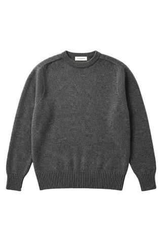 Craquez pour le pull mixte Gaspard gris en laine & cachemire Cézembre chez CQFD Avignon. Tricoté à Saint-Malo (3D-TEX). Doux, chaud & 100% Made in France !