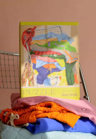 Puzzle 1000 pièces Rien À Se Mettre par Jour Férié. Une illustration mode et drôle, éco-conçue et fabriquée en France. À shopper d'urgence chez CQFD Avignon !