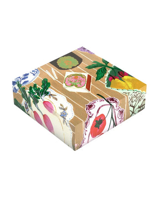 Découvrez Gathered Delights de SULO chez CQFD Avignon. Édition limitée, illustrées par Ana Laura Perez en partenariat avec Blumenhaus. Fabriqué en France.