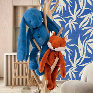 Offrez l'exceptionnel Renard Méloé de 56 cm. Une peluche géante faite main en Bretagne par Maïlou Tradition. Douceur XXL, qualité artisanale et certificat inclus.