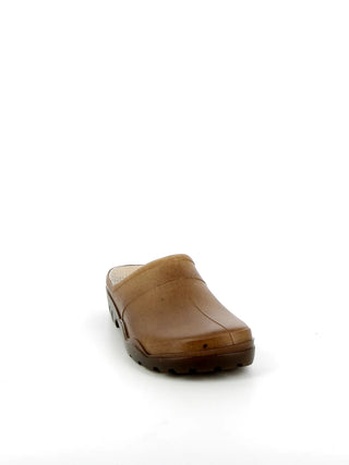 Découvrez les sabots Nirvana Méduse® coloris Chanvre. Imperméables, vegan et fabriqués en France à Beaupréau. L'icône durable et stylée pour la pluie.