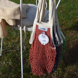 Découvrez le sac filet Filt x Le Mont Saint-Michel chez CQFD Avignon. 100 % coton, résiste à 8 kg, signé par sa couturière. 100 % fabriqué en France.
