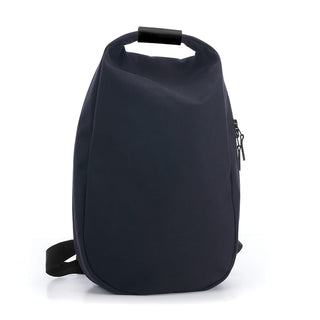 Découvrez le sac à dos noir imperméable VPDDLG chez CQFD Avignon. Coton déperlant, compartiment ordinateur 15", ouverture latérale & 100% Fabriqué en France !