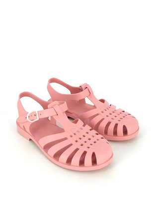 Découvrez la sandale Méduse® Sunmif coloris rose guimauve finition mat. 100% recyclable, durable 15 ans et fabriquée en France. La douceur rétro chez CQFD Avignon.