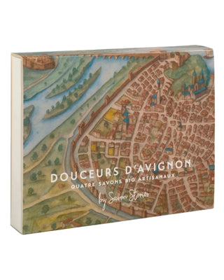 Découvrez le Coffret Douceurs d'Avignon de Savon Stories chez CQFD. 4 savons artisanaux bio, saponifiés à froid, inspirés par Avignon. 100% actifs, sans eau et Made in France.
