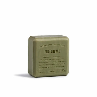 Savonnette cube 150g pur olive Fer à Cheval Édition Limitée 170 ans chez CQFD Avignon. Savon de Marseille 100% naturel dans son étui collector. Made in France.