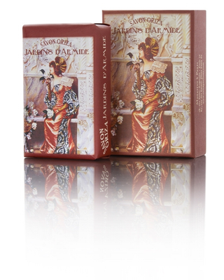 Découvrez le savon Jardins d'Armide d'Oriza L. Legrand. Un soin extra-fin fabriqué à Marseille aux notes poudrées d'iris et de rose. Fabriqué en France.