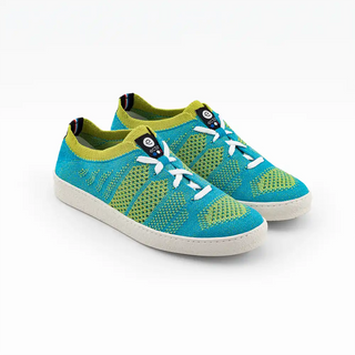 Craquez pour les sneakers Ector Bicolore Kiwi chez CQFD Avignon. Baskets écologiques vert anis et bleu ciel, 100% fabriquées en France dans la Drôme. Confort et style acidulé.