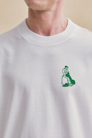 Découvrez le t-shirt Andy sérigraphié de Le Minor. Un basique haut de gamme en coton dense 230g, fabriqué en Bretagne. Confort, style et durabilité garantis.