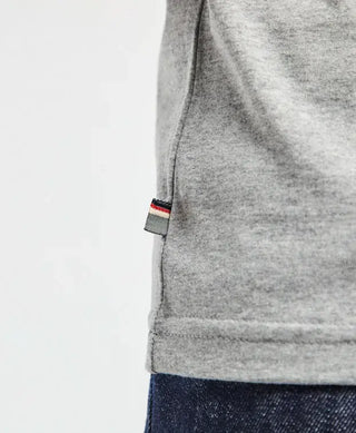 Découvrez le t-shirt homme Barthélémien gris chiné de La Gentle Factory chez CQFD Avignon. En fibres 100% recyclées, brodé vélo et fabriqué en France.