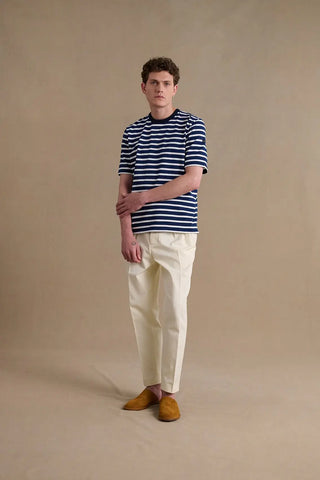 Découvrez le t-shirt marin pour homme Le Minor chez CQFD Avignon. Tricoté en Bretagne en coton brut, coupe moderne et rayures iconiques. 