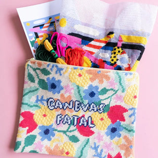 Toile à broder Motif floral CANEVAS FATAL