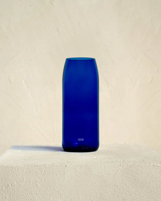 Craquez pour le vase bleu de QDB Éditions (ex Q de Bouteilles) chez CQFD Avignon. Une flûte alsacienne upcyclée en édition limitée fabriquée au Touquet.